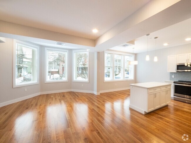 Building Photo - 142 Coolidge St Unit 2 Rental
