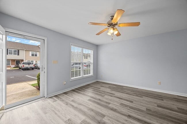 Photo - 20 Cheltenham Dr