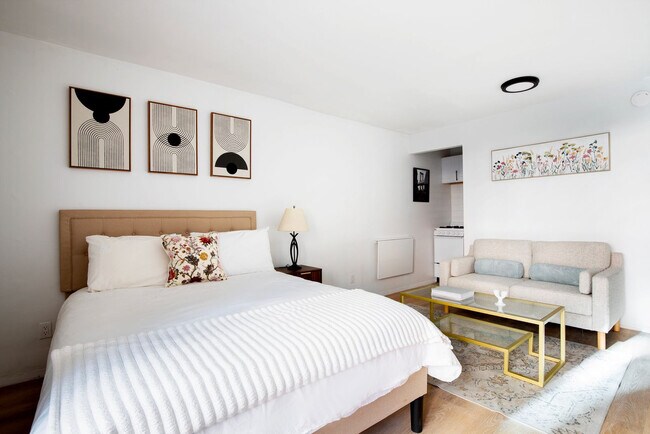 Photo - 328 W 11th St Unidad FL2-ID1050881P