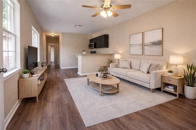 Photo - 1703 Clouet St