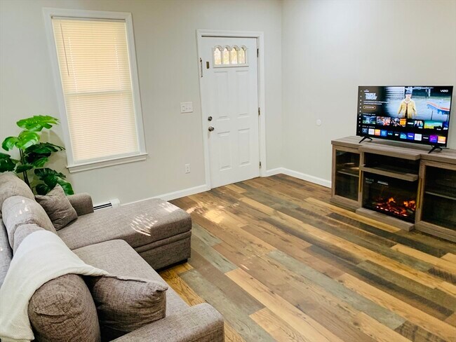 Photo - 400 Charles St Unidad 2