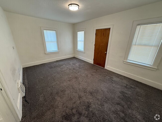 Building Photo - 1626 Villa Ave Unit 1626.5 Rental