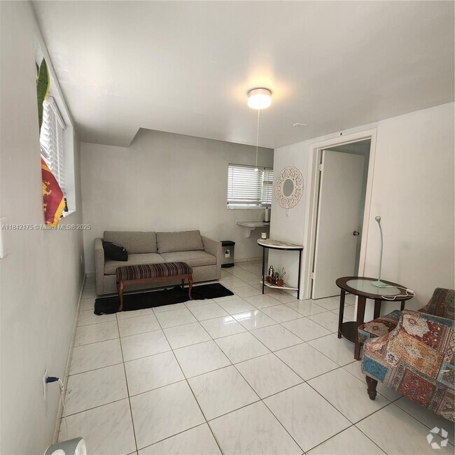 Building Photo - 514 Santander Ave Unit 1 Rental