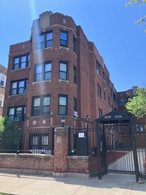 Photo - 1616 N Harding Ave Condo Unit 2W