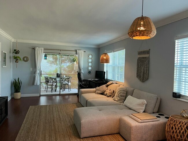 Photo - 2301 NE 14th Street Causeway Unidad 306 E