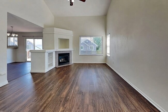21062 E Mansfield Pl