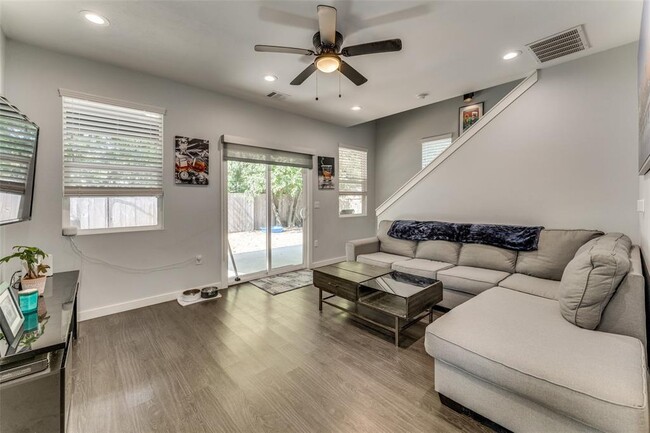 Photo - 4709 Prock Ln