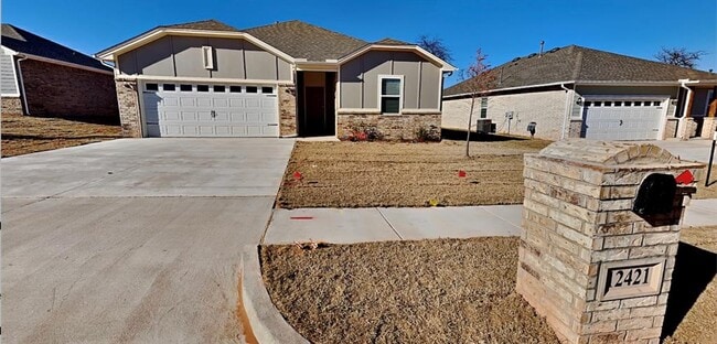 Building Photo - 4301 NE 124th St