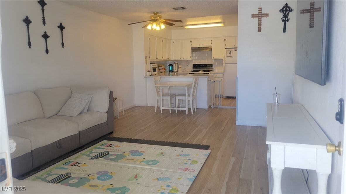 Photo - 2140 Willowbury Dr