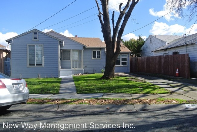 Apartments For Rent In Pittsburg Ca Forrent Photo 3 Br 1 Bath House 68 Madoline Street