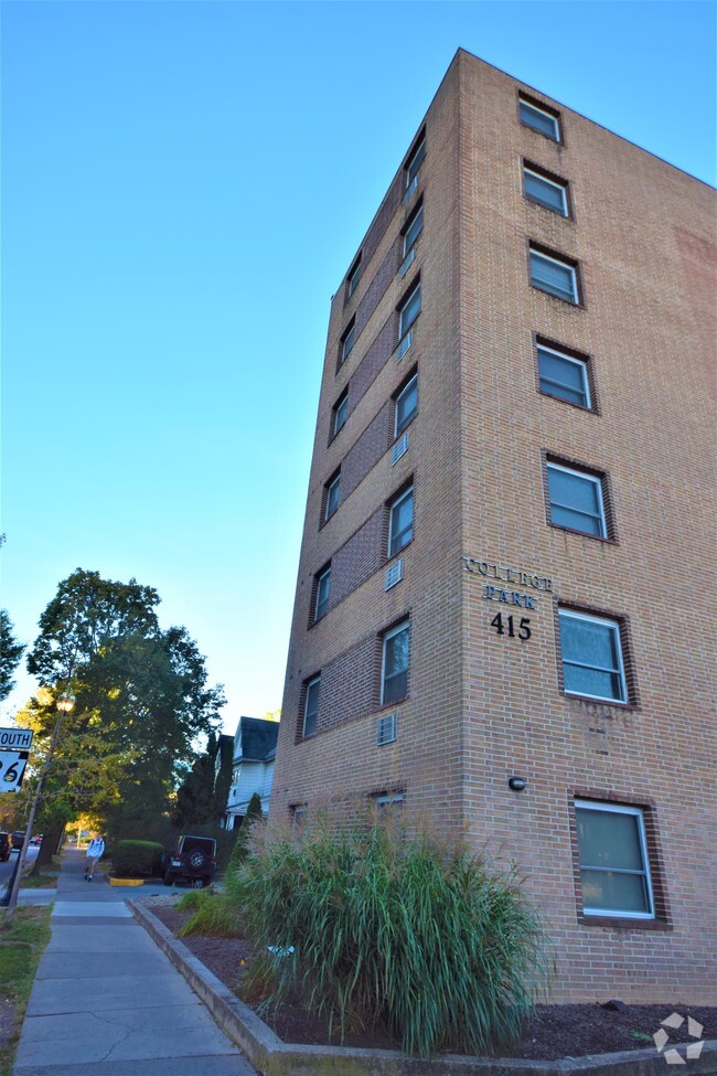 Building Photo - College Park Rental