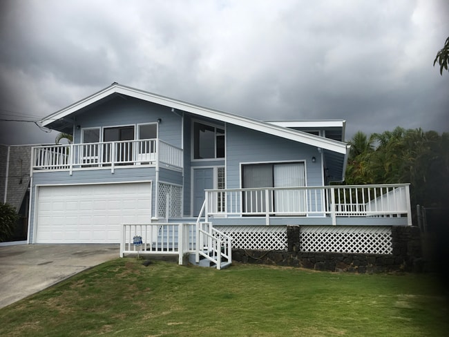 Building Photo - $3,800 / 3 bedroom, 2 bath, multi-level ho... Rental