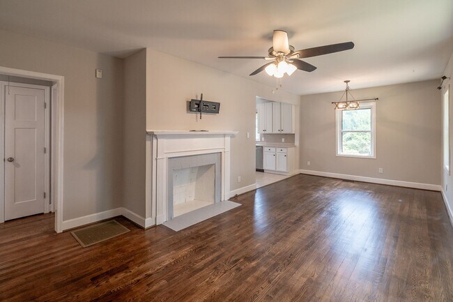 Photo - 2520 Brentwood Pl