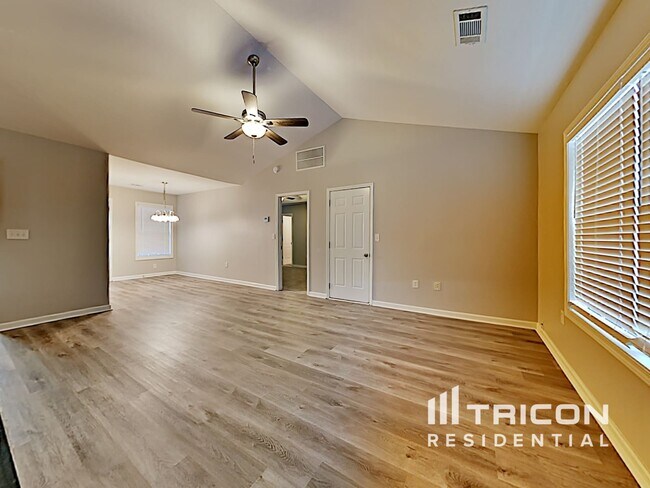 Photo - 215 Millwheel Dr