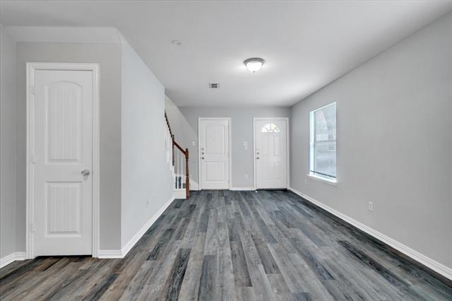 Photo - 3112 Lee Ave