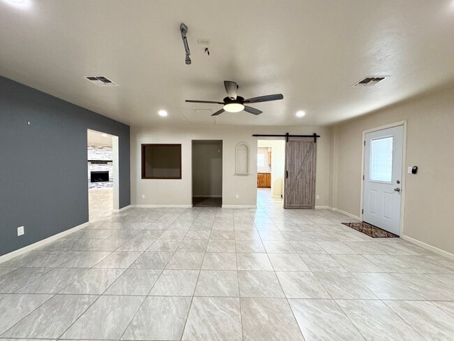 Photo - 3BR/2BA/2CG, with DOG RUN 2310 sq.ft. rental in Sierra Vista, AZ