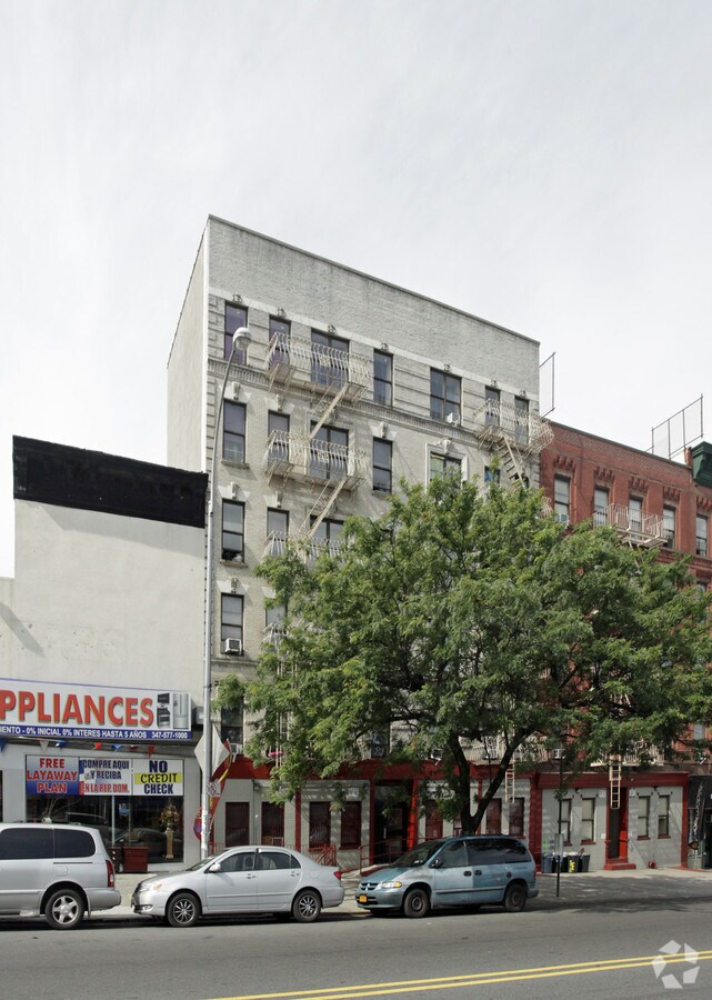 Photo - 574 E 138th St