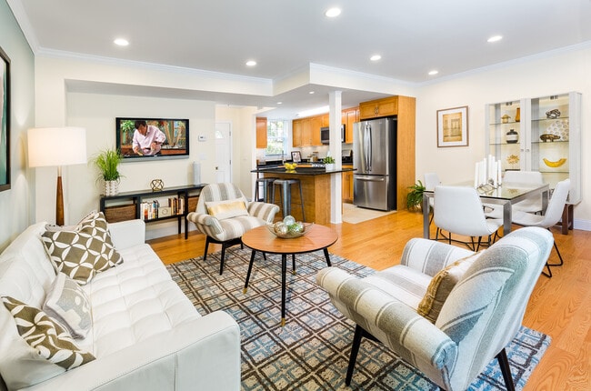 Photo - 92 Thornton Rd Townhome