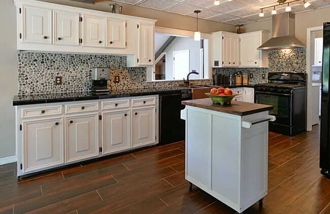 Photo - Four Bedroom/Three Bath Home/Large lot