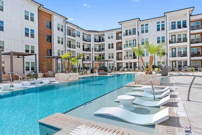 Building Photo - Cortland Riverview