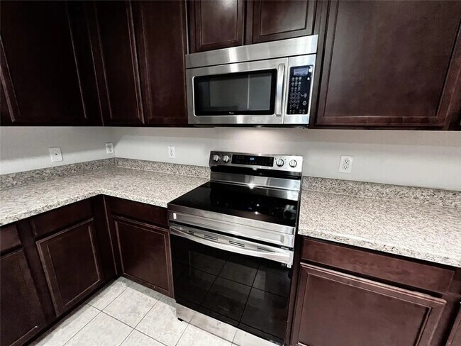 Photo - 1617 Totem Pole Way