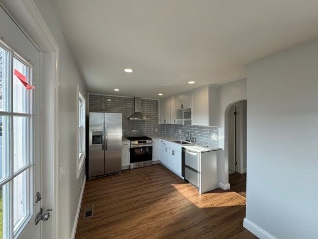 64 Locust St
