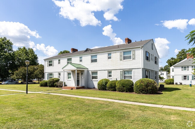 Photo - Sterling Oaks Apartments