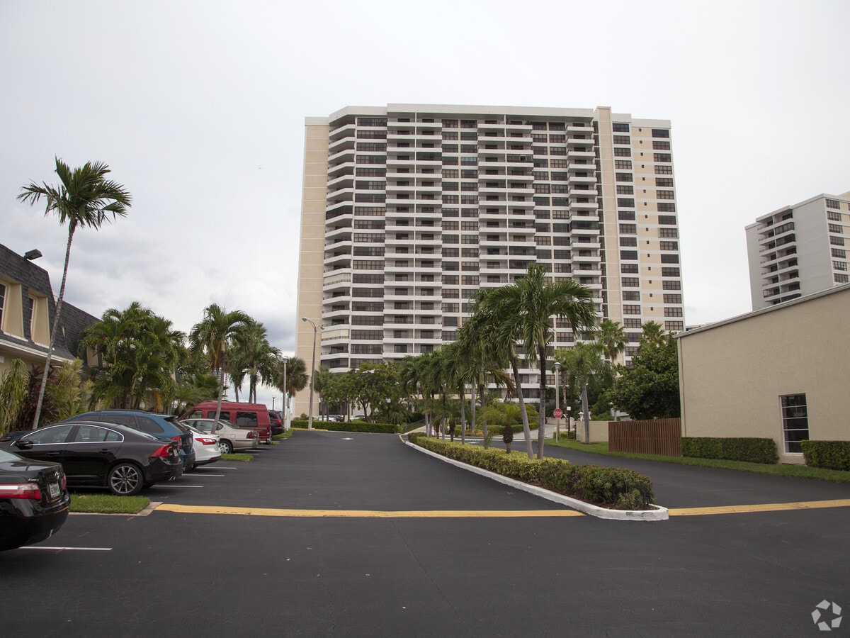 Photo - Olympus Condominiums