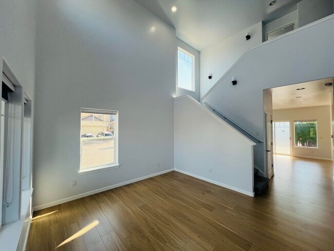 Photo - 4 Bedroom 2.5 Bathroom Home w/ Garage In Ferndale!