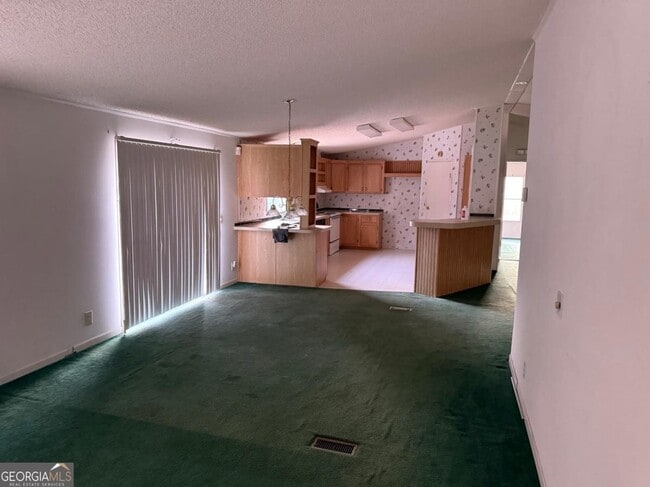 415 McIntosh Trail