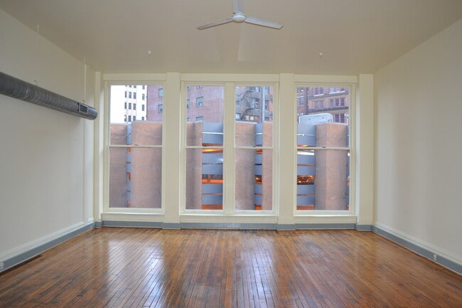 Building Photo - 905 Liberty Ave Unit 3A