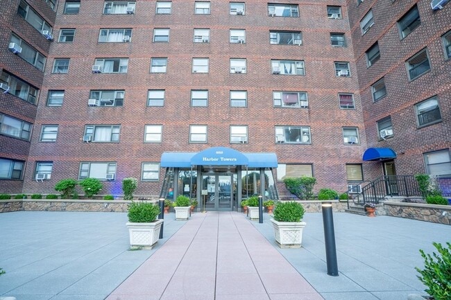 Building Photo - 6515 JFK Blvd E Unit 3H