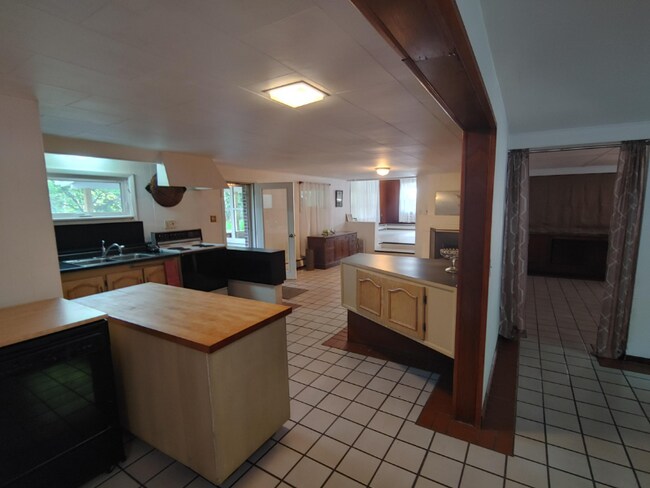 Photo - 2660 Fish Hatchery Rd