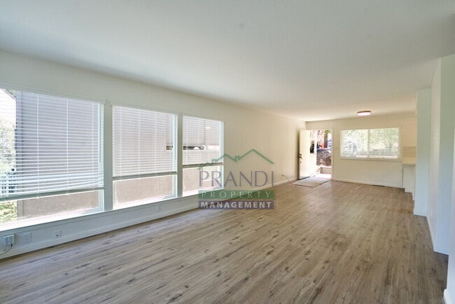 Photo - 45 Bayo Vista Way Unit San Rafael