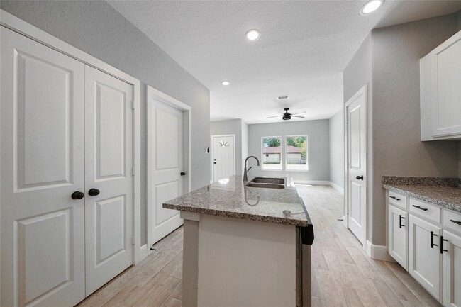 Photo - 4205 Elmwood St