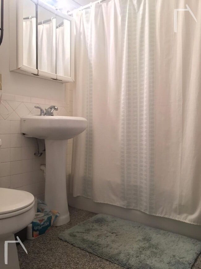 Photo - Brighton near Cleveland circle  4 bed 2 bath under 1000 per person Heat/Hw Included 9/1 Students ok