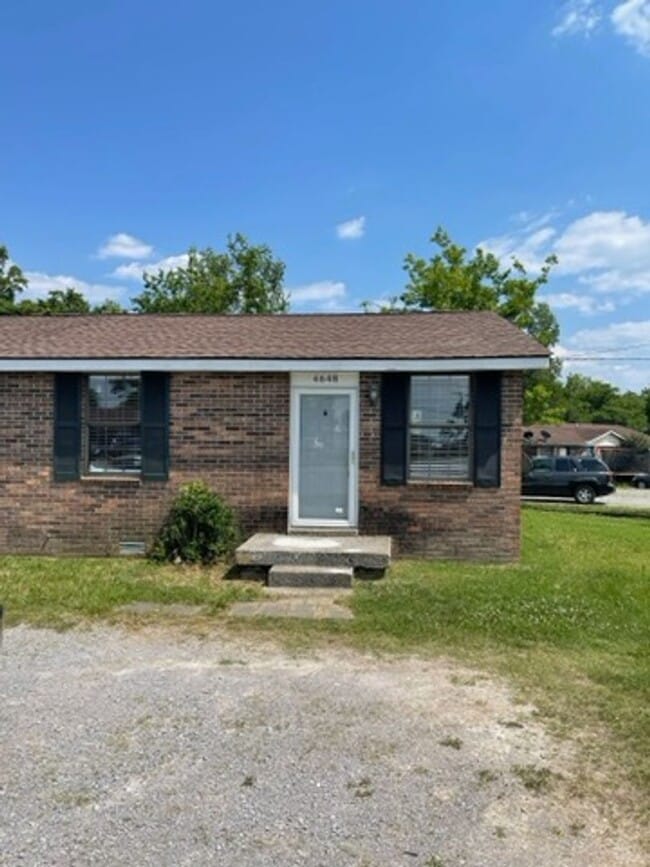 Building Photo - 4648 Forest Ridge Dr Unit 4648 Forest Ridge A