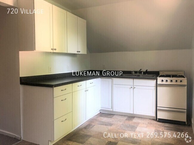 Building Photo - 720 Village- Rental