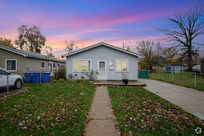 Building Photo - 8644 Jewett Ave Rental