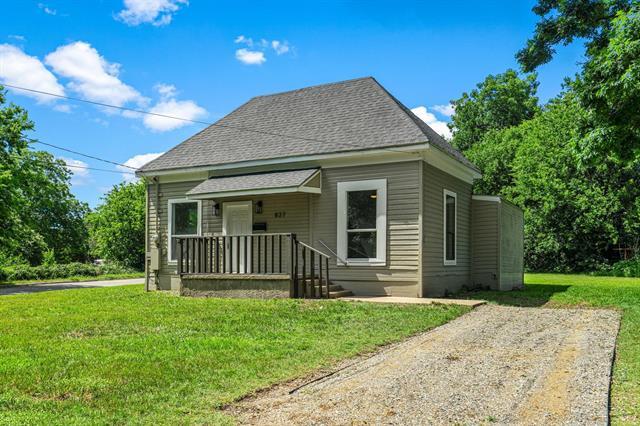 Building Photo - 827 W Ellis St