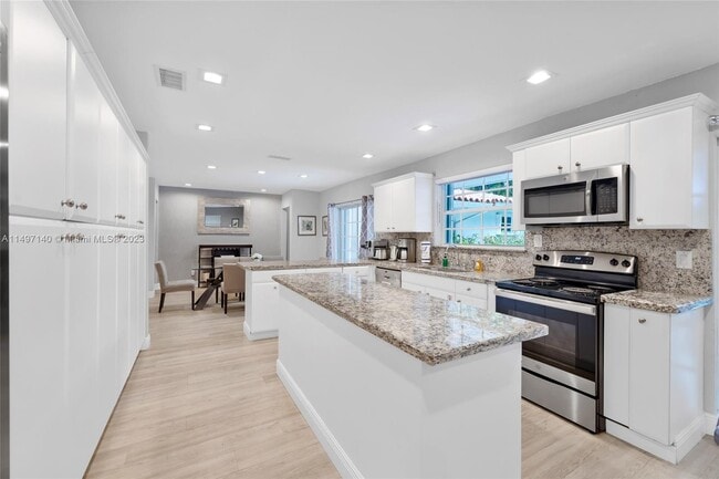 Photo - 7711 Coquina Dr