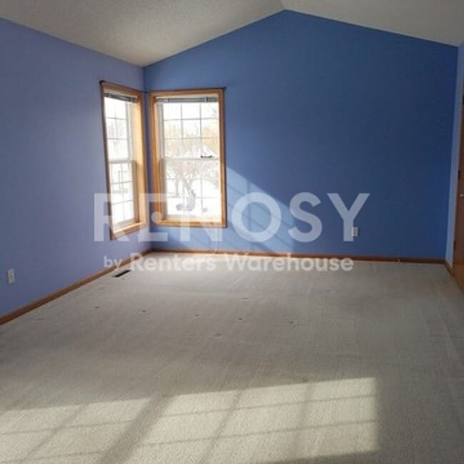 Photo - 18129 W 82nd St