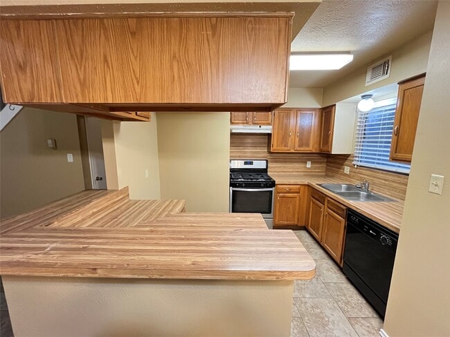 Photo - 4906 Deer Point Dr