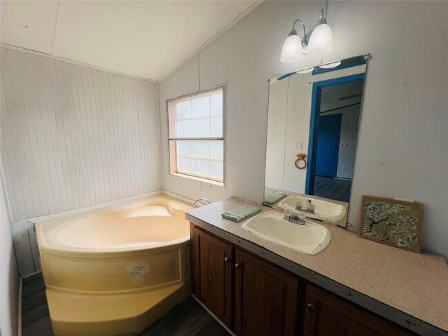 Photo - 2525 Oyster Creek Bend