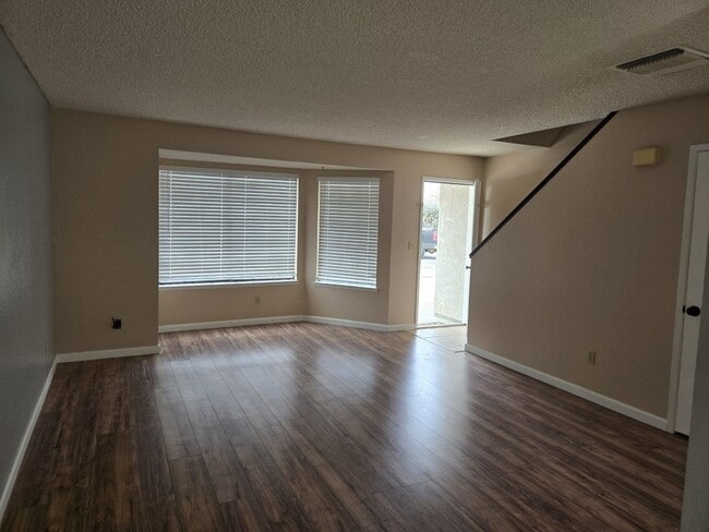 Photo - PER625 Unit 625 W Perdew Ave #B