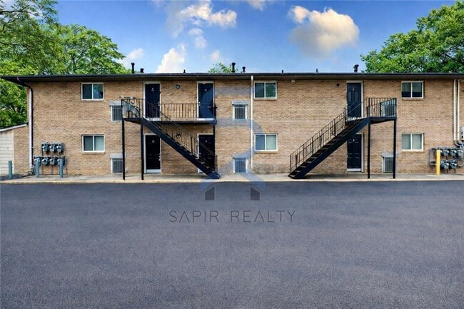 Building Photo - 3300 College St Unit Apt 5