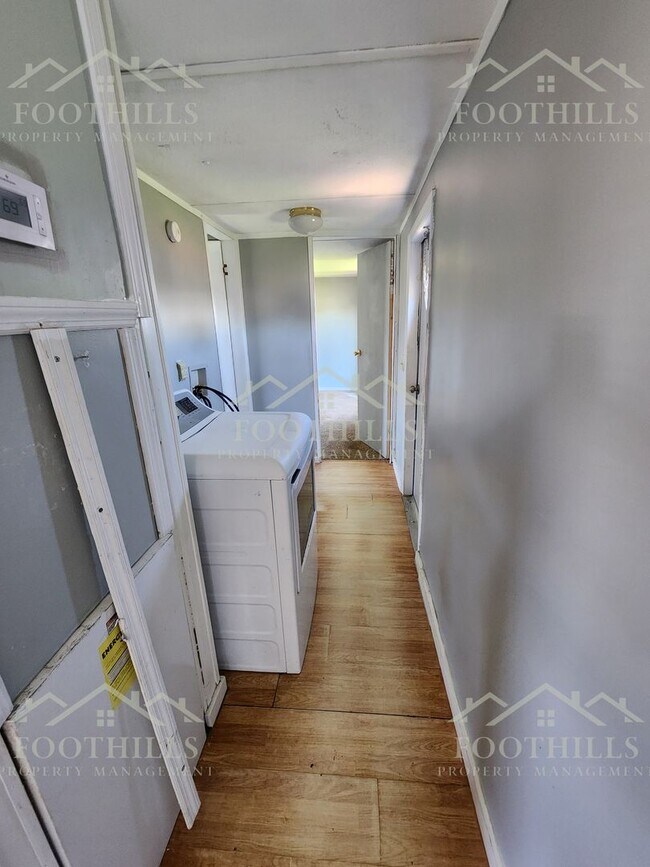 Photo - 2-Bedroom Mobile Home in Colony Park with ...