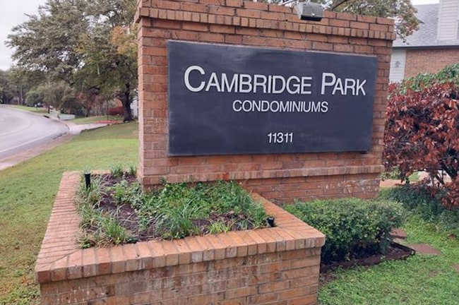 Photo - Great location off Blanco near Wurzbach and West Ave | 2 Bedroom | 2 Bath | Top Floor