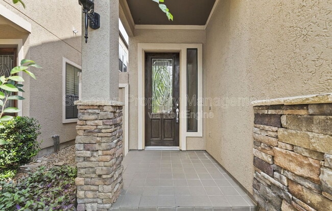 Photo - 2919 Royal Oaks Grove