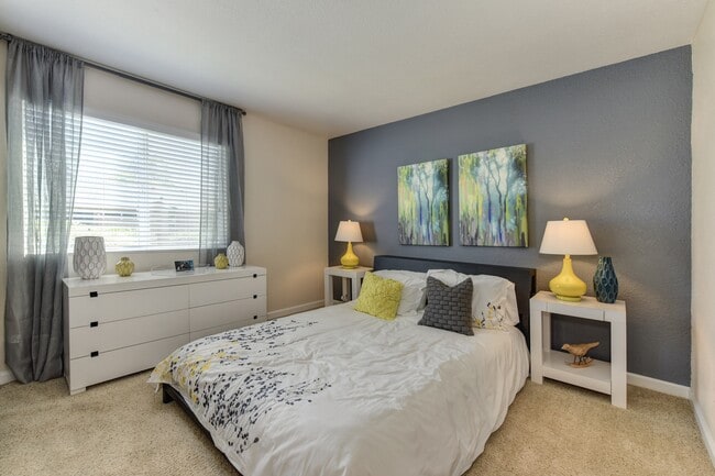 Monte Bello Apartments